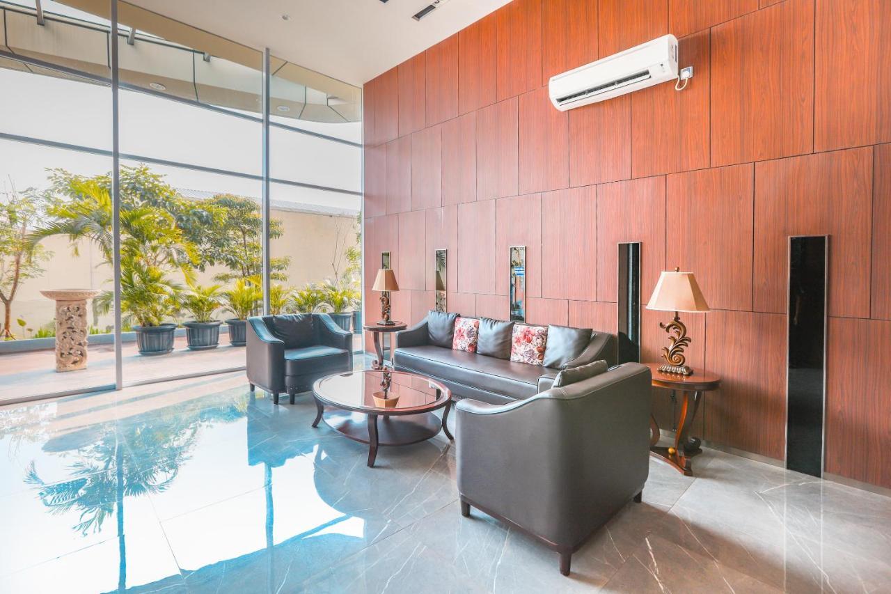 Collection O 16 Vittoria Residence Giacarta Esterno foto